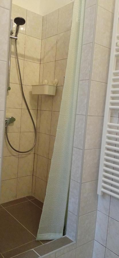 Duna Szecsi Apartman Boedapest Buitenkant foto