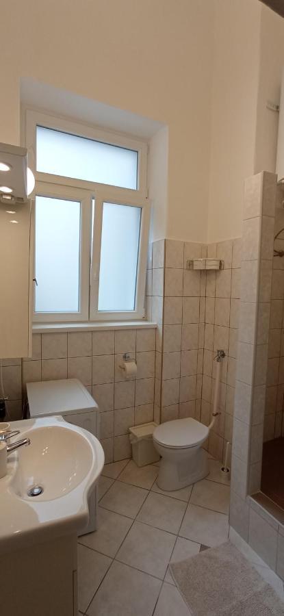 Duna Szecsi Apartman Boedapest Buitenkant foto