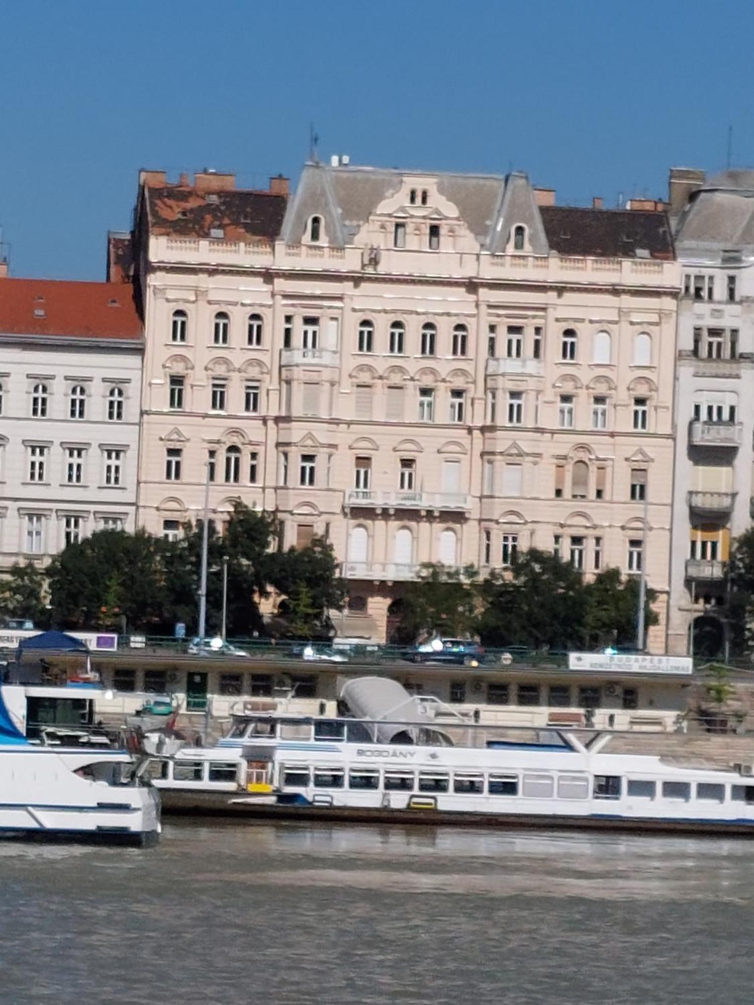 Duna Szecsi Apartman Boedapest Buitenkant foto