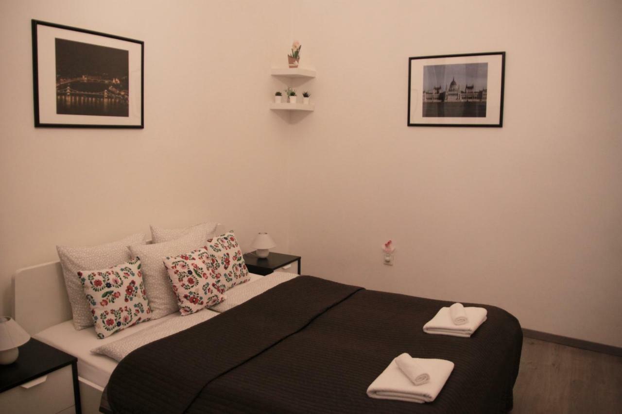 Duna Szecsi Apartman Boedapest Buitenkant foto