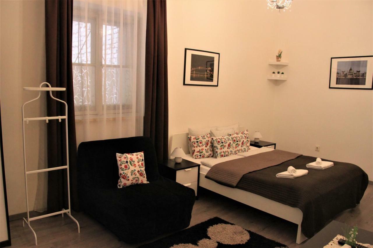 Duna Szecsi Apartman Boedapest Buitenkant foto