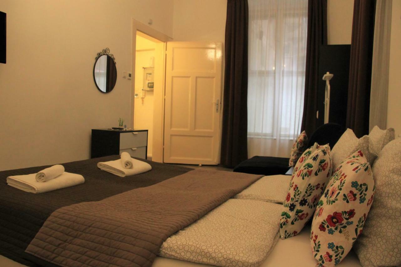 Duna Szecsi Apartman Boedapest Buitenkant foto